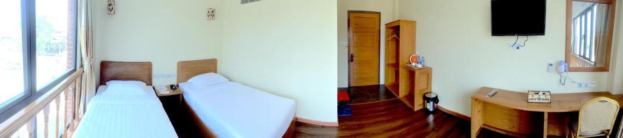 Inle Strand Hotel Nyaungshwe Township Exterior photo