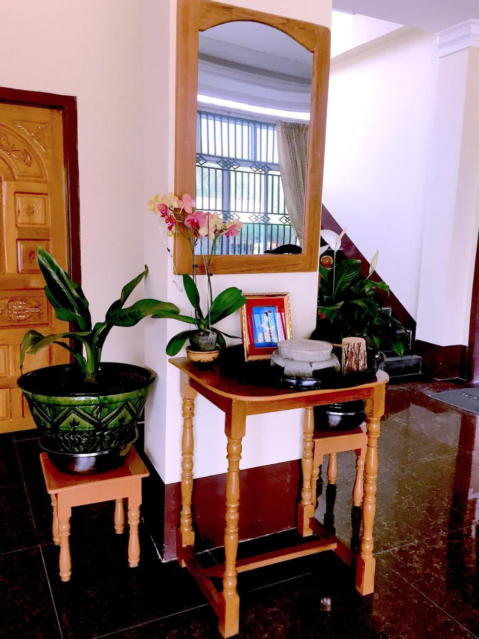 Inle Strand Hotel Nyaungshwe Township Exterior photo