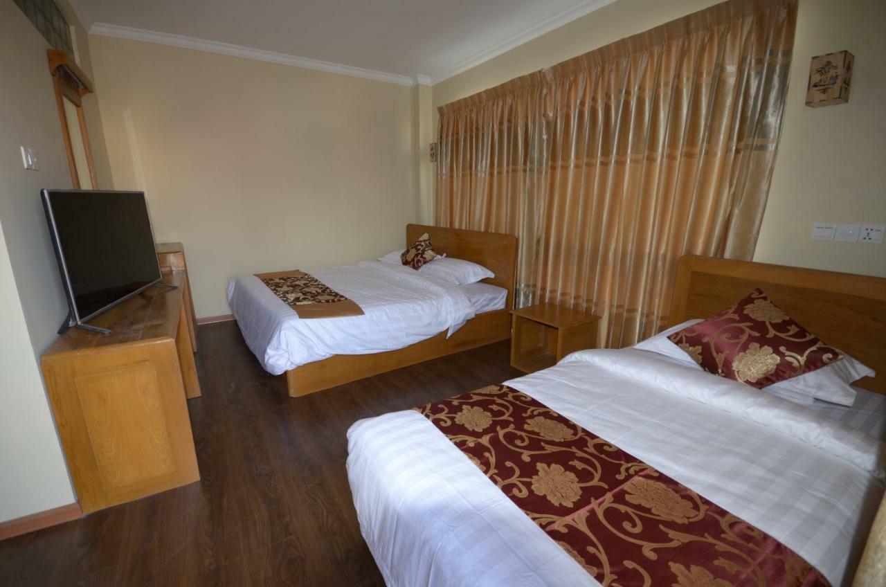 Inle Strand Hotel Nyaungshwe Township Exterior photo